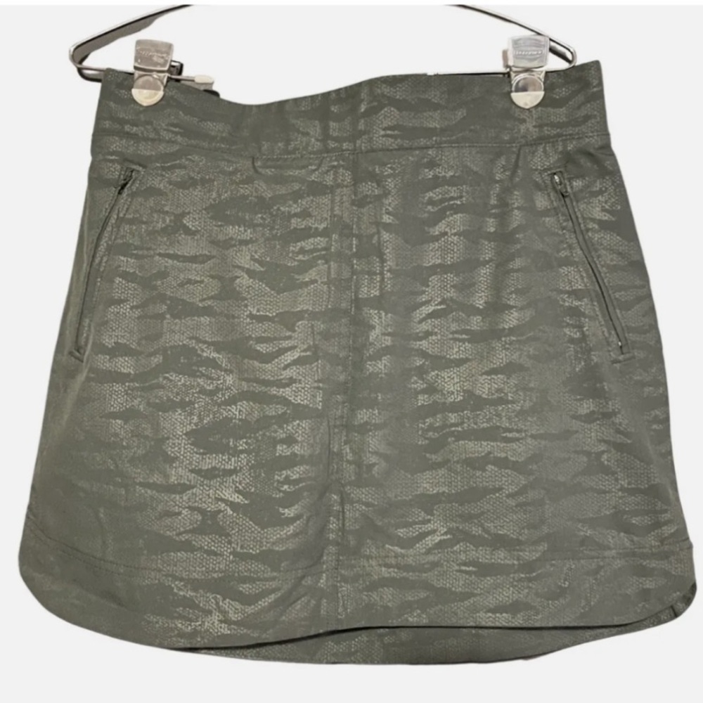 Orvis Travel Skort Skirt W/ Shorts Stretch Fabric Green Camo Women's Size Small